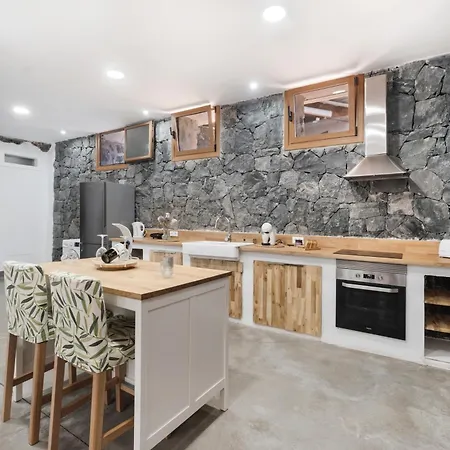 Kır Evi Luxury La Cueva Del Guanche *
